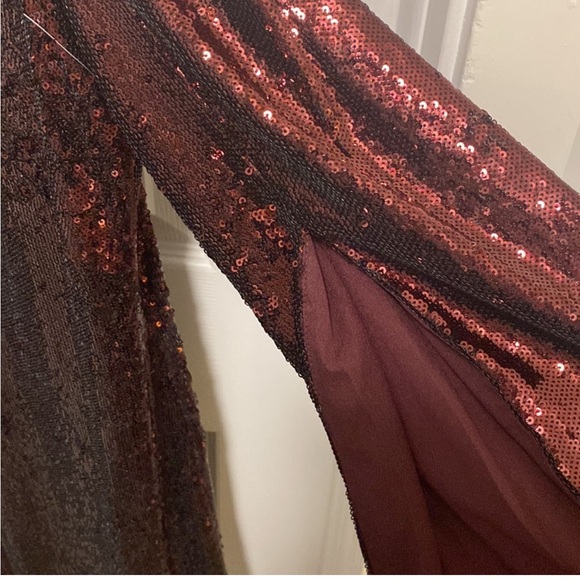 Dress the Population Sequin Cape Dress - Picture 4 of 5